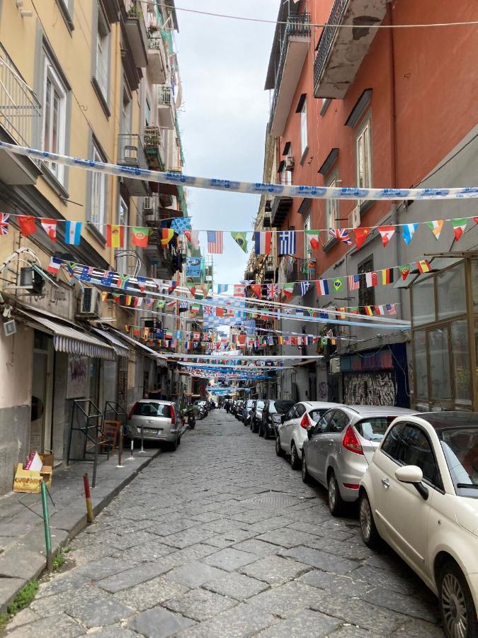 Love And Rose Napoli
